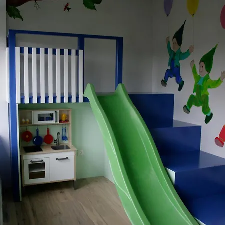 Semesterbostad Tolles Fuer 18 Personen In Ostfriesland Mit Kino, Bar, Sauna Und Whirlpool Backemoor