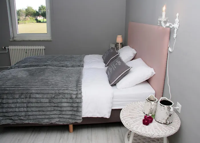 Tolles Fuer 18 Personen In Ostfriesland Mit Kino, Bar, Sauna Und Whirlpool